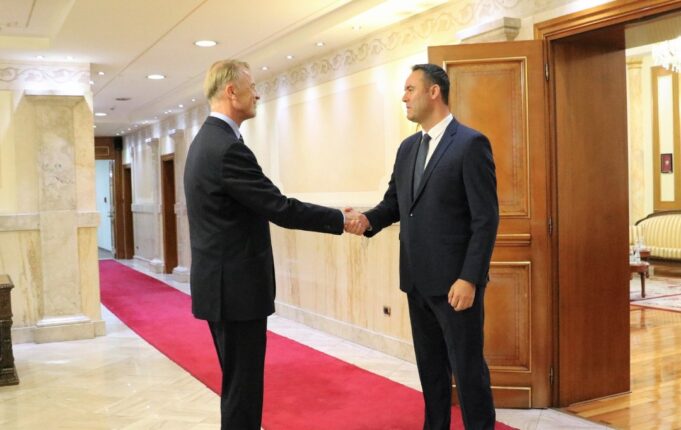 konjufca:-i-kemi-plotesuar-kriteret-per-statusin-e-vendit-kandidat-te-be-se