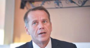 Gënjeshtrat e VV-së ndoshta pijnë ujë në Kosovë, por jo jashtë genjeshtrat-e-vv-se-ndoshta-pijne-uje-ne-kosove,-por-jo-jashte