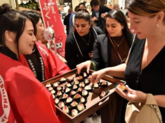 Londër, pjeshkë nga Fukushima në dyqanin luksoz Harrods – 30 euro secila londer,-pjeshke-nga-fukushima-ne-dyqanin-luksoz-harrods-–-30-euro-secila