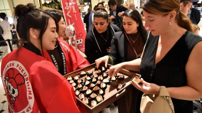 londer,-pjeshke-nga-fukushima-ne-dyqanin-luksoz-harrods-–-30-euro-secila