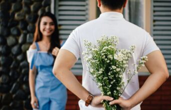 Gjestet romantike që çdo femër adhuron në një marrëdhënie gjestet-romantike-qe-cdo-femer-adhuron-ne-nje-marredhenie