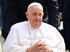 Papa Françesku kritikon Trumpin dhe Harrisin dhe thotë se votuesit duhet të zgjedhin mes “më të voglës nga dy të këqijat” papa-francesku-kritikon-trumpin-dhe-harrisin-dhe-thote-se-votuesit-duhet-te-zgjedhin-mes-“me-te-vogles-nga-dy-te-keqijat”