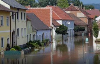 Numri i të vdekurve arrin në 16, ndërsa përmbytjet ‘dramatike’ në Evropën Qendrore vazhdojnë numri-i-te-vdekurve-arrin-ne-16,-ndersa-permbytjet-‘dramatike’-ne-evropen-qendrore-vazhdojne