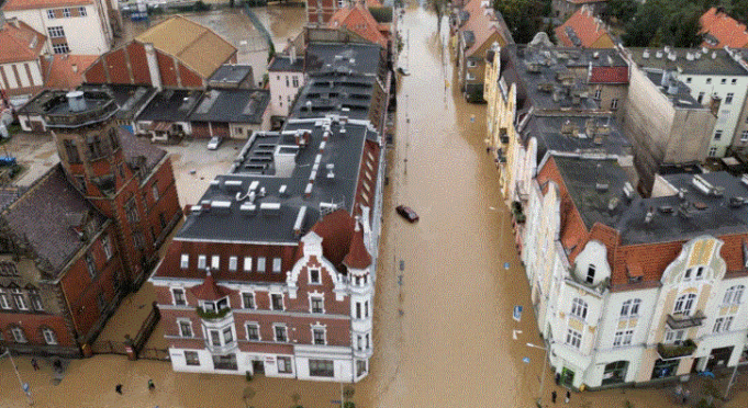 shtohet-numri-i-viktimave-ne-evropen-qendrore-te-goditur-nga-permbytjet