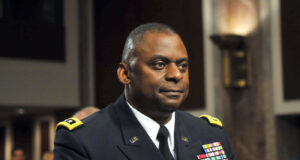 Sekretari amerikan i mbrojtjes foli me homologun e tij izraelit dy herë të martën sekretari-amerikan-i-mbrojtjes-foli-me-homologun-e-tij-izraelit-dy-here-te-marten