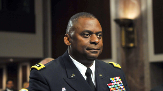 sekretari-amerikan-i-mbrojtjes-foli-me-homologun-e-tij-izraelit-dy-here-te-marten