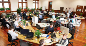 Një mjedis social në punë është më produktiv nje-mjedis-social-ne-pune-eshte-me-produktiv