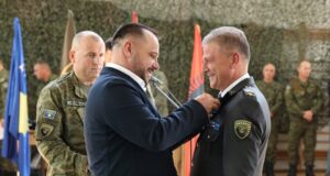 Pensionohet komandanti i Gardës Kombëtare të FSK’së, Naim Haziri pensionohet-komandanti-i-gardes-kombetare-te-fsk’se,-naim-haziri