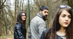 Ç’të bëni kur ai shikon femrat e tjera? c’te-beni-kur-ai-shikon-femrat-e-tjera?