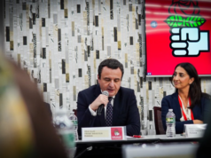 “Regjimi i vjetër po i paguan mediet me para të pista” – Nga Internacionalja Socialiste, Kurti sulmon mediat dhe opozitën “regjimi-i-vjeter-po-i-paguan-mediet-me-para-te-pista”-–-nga-internacionalja-socialiste,-kurti-sulmon-mediat-dhe-opoziten