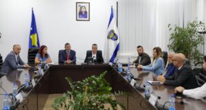 Policia e Kosovës pajiset me mjete të specializuara për zbulimin dhe konfiskimin e armëve ilegale policia-e-kosoves-pajiset-me-mjete-te-specializuara-per-zbulimin-dhe-konfiskimin-e-armeve-ilegale