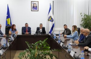 Policia e Kosovës pajiset me mjete të specializuara për zbulimin dhe konfiskimin e armëve ilegale policia-e-kosoves-pajiset-me-mjete-te-specializuara-per-zbulimin-dhe-konfiskimin-e-armeve-ilegale