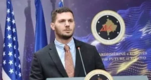 Zëdhënësi i AAK-së i reagon Mihalit: Paratë që ke marrë nga tenderët e KEK-ut, do të duhen për avokat zedhenesi-i-aak-se-i-reagon-mihalit:-parate-qe-ke-marre-nga-tenderet-e-kek-ut,-do-te-duhen-per-avokat