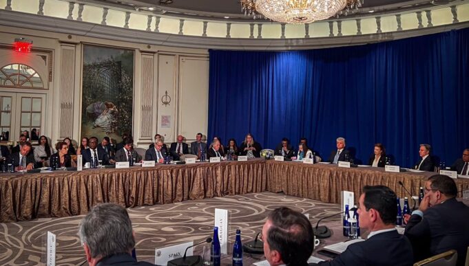 gervalla-paralajmeron-per-rreziqet-e-shtrirjes-se-ndikimit-te-venezueles-edhe-ne-ballkan