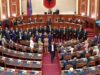 Kaosi në Kuvendin e Shqipërisë, PS-ja pritet të kërkojë përjashtimin e 24 deputetëve kaosi-ne-kuvendin-e-shqiperise,-ps-ja-pritet-te-kerkoje-perjashtimin-e-24-deputeteve