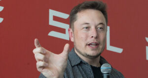 10 thënie inspiruese nga Elon Musk 10-thenie-inspiruese-nga-elon-musk