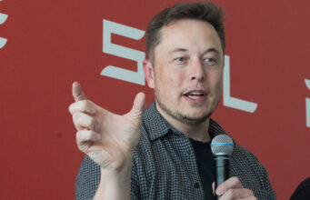 10 thënie inspiruese nga Elon Musk 10-thenie-inspiruese-nga-elon-musk