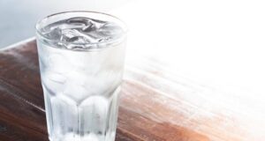 Sipas shkencës, a është e dëmshme pirja e ujit të ftohtë, benefitet dhe dëmet sipas-shkences,-a-eshte-e-demshme-pirja-e-ujit-te-ftohte,-benefitet-dhe-demet