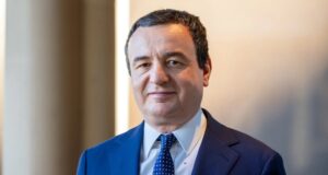 Kurti për “Bloomberg” kushtëzon rikthimin në Dialog me dorëzimin e Radoiçiqit kurti-per-“bloomberg”-kushtezon-rikthimin-ne-dialog-me-dorezimin-e-radoiciqit