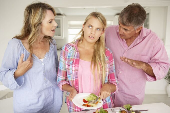 si-te-disiplinosh-nje-adoleshent?