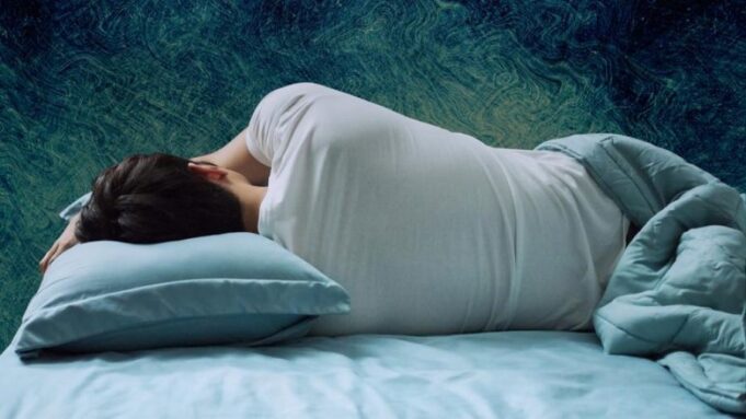 dhimbje-mesi-–-duhet-te-flini-ne-kete-pozicion